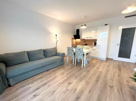 Pronájem bytu, 2+kk, 62 m²