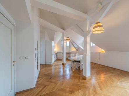 Pronájem bytu, 3+kk, 106 m²