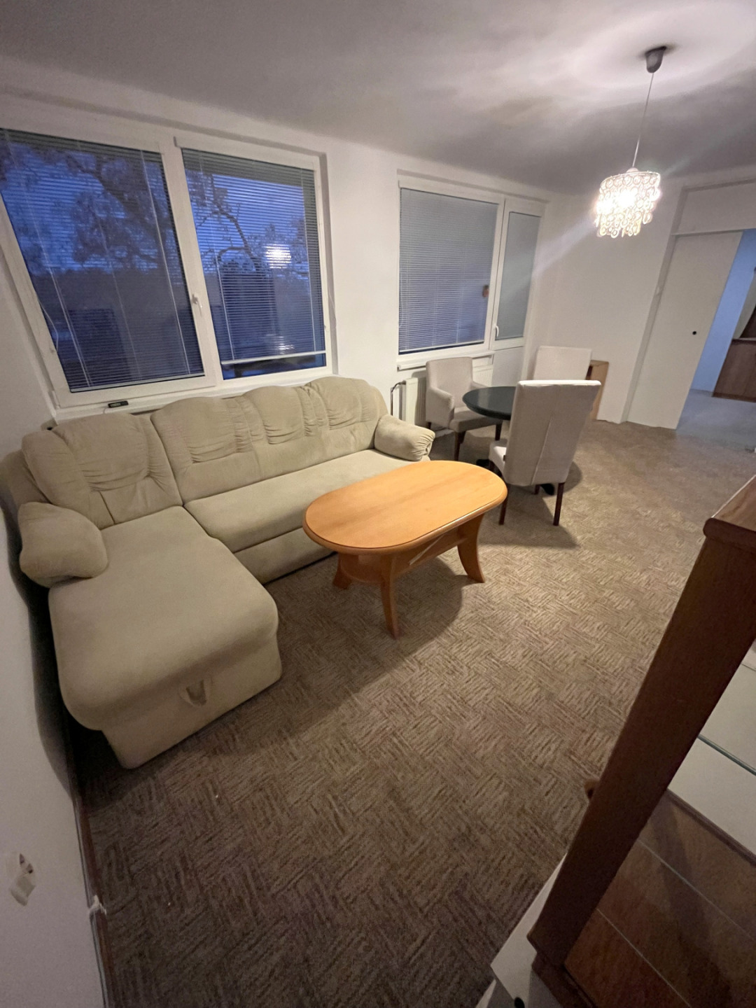 Pronájem bytu 4+1/L,109 m2, Velvary, okr.Kladno, 2.NP, cihla, sklep