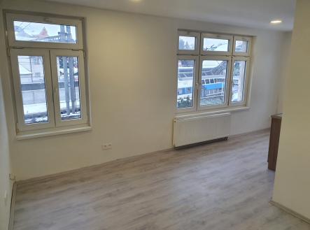 Pronájem bytu, 1+kk, 35 m²