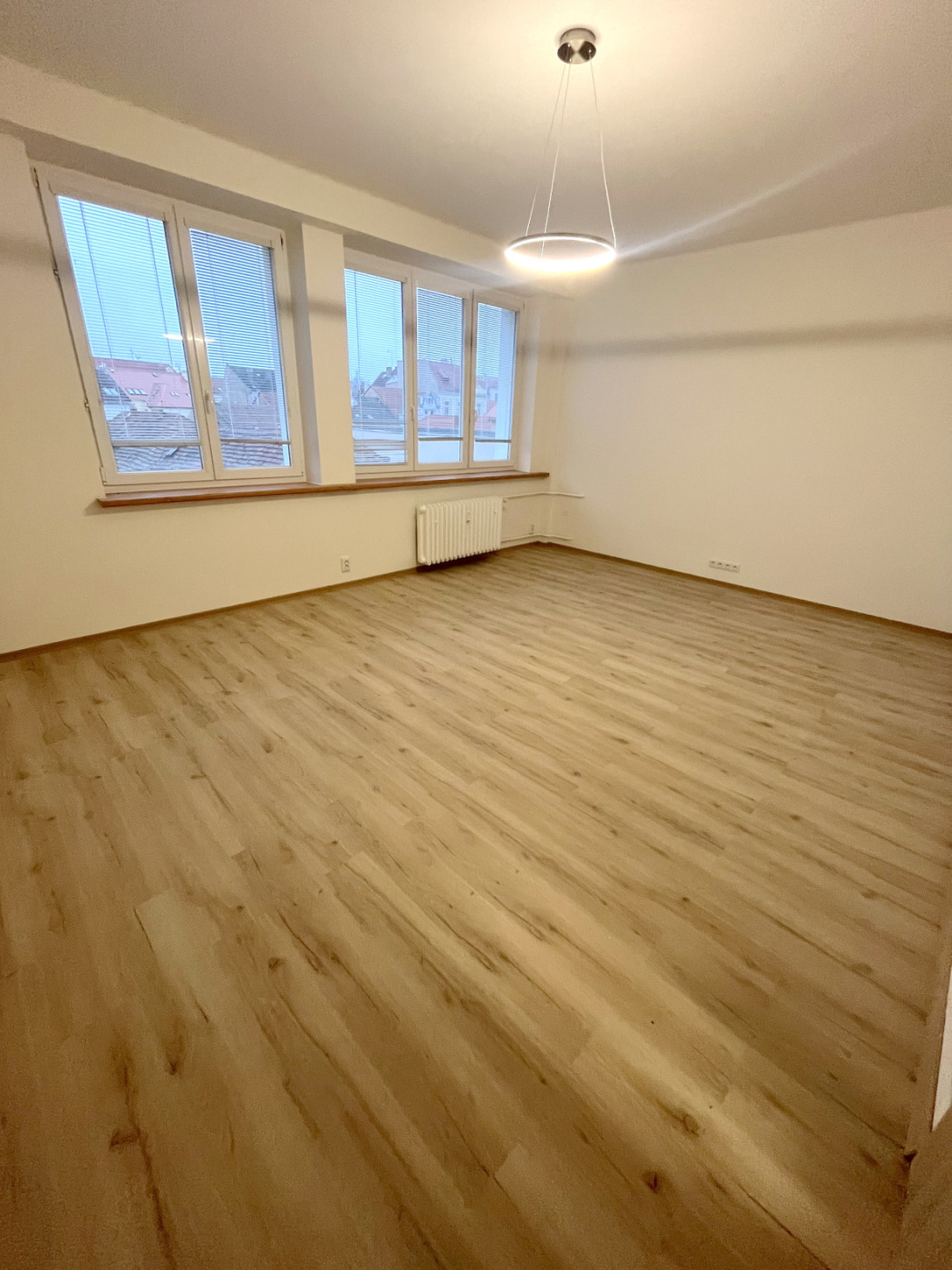 Pronájem byt 3+1/B, 74,5 m2, Louny, ul. Pražská, 3.NP, cihla, sklep