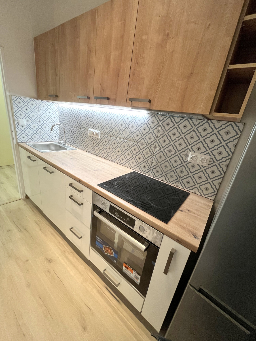 Pronájem byt 3+1/B, 74,5 m2, Louny, ul. Pražská, 3.NP, cihla, sklep