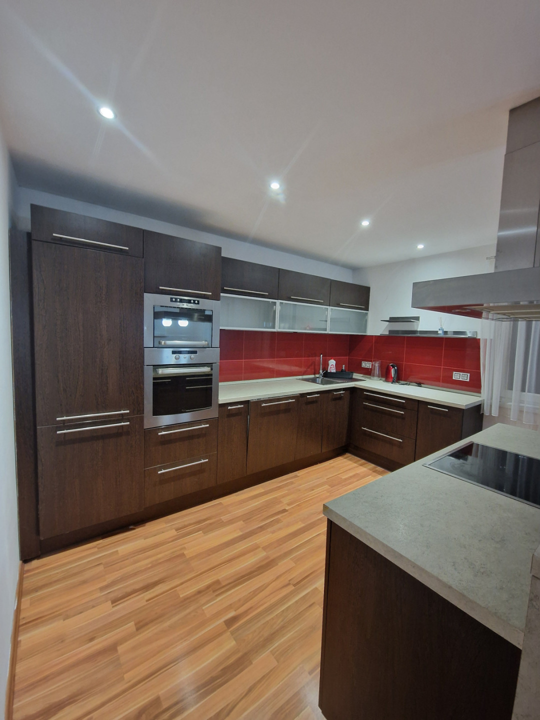 Nabízíme k pronájmu byt 3+kk, 85 m² – Radonice, ul. Vobůrecká