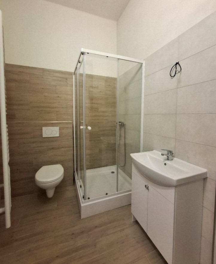 Pronájem bytu 2+kk v Městci Králové, po rekonstrukci, volný od 1.4.