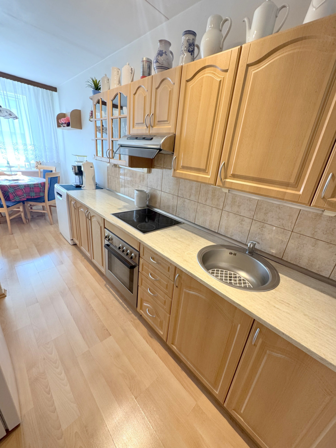 Podnájem bytu 3+1/L, 78,70 m2, P5-Hlubočepy, ul.Voskovcova, 6.NP, panel, DR