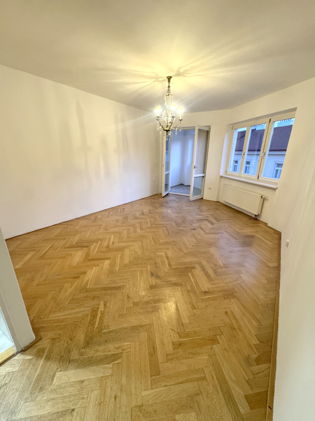 Pronájem bytu 1+1, 38 m2, P2-Vinohrady, ul. Londýnská, 7.NP, cihla