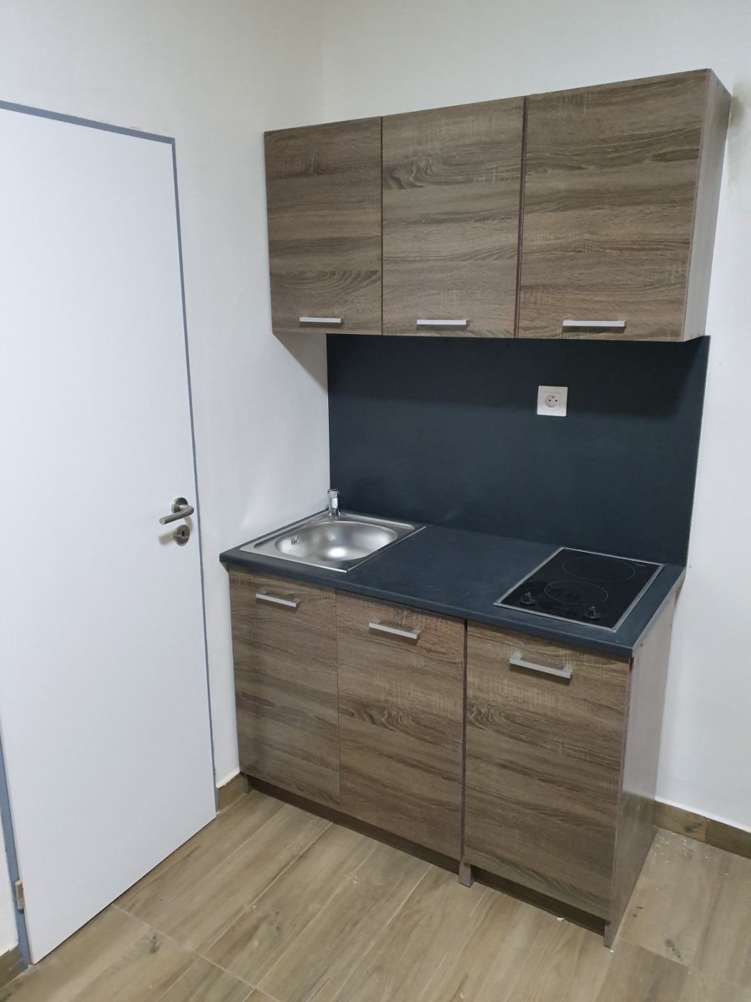 Pronájem bytu 1+kk, 30 m2, Strančice, ul. Průmyslová, 1.NP, cihla