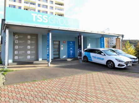 Pronájem - obchodní prostor, 165 m²