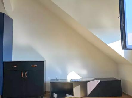 Pronájem bytu, 2+kk, 74 m²