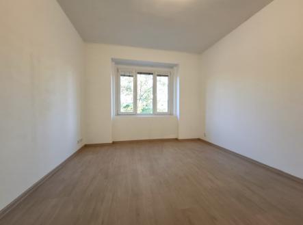 Pronájem bytu, 1+kk, 27 m² obrázek