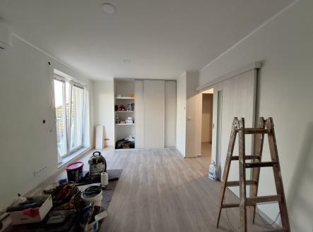 Pronájem bytu, 1+kk, 31 m²