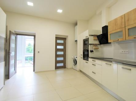 Pronájem bytu, 2+kk, 44 m²