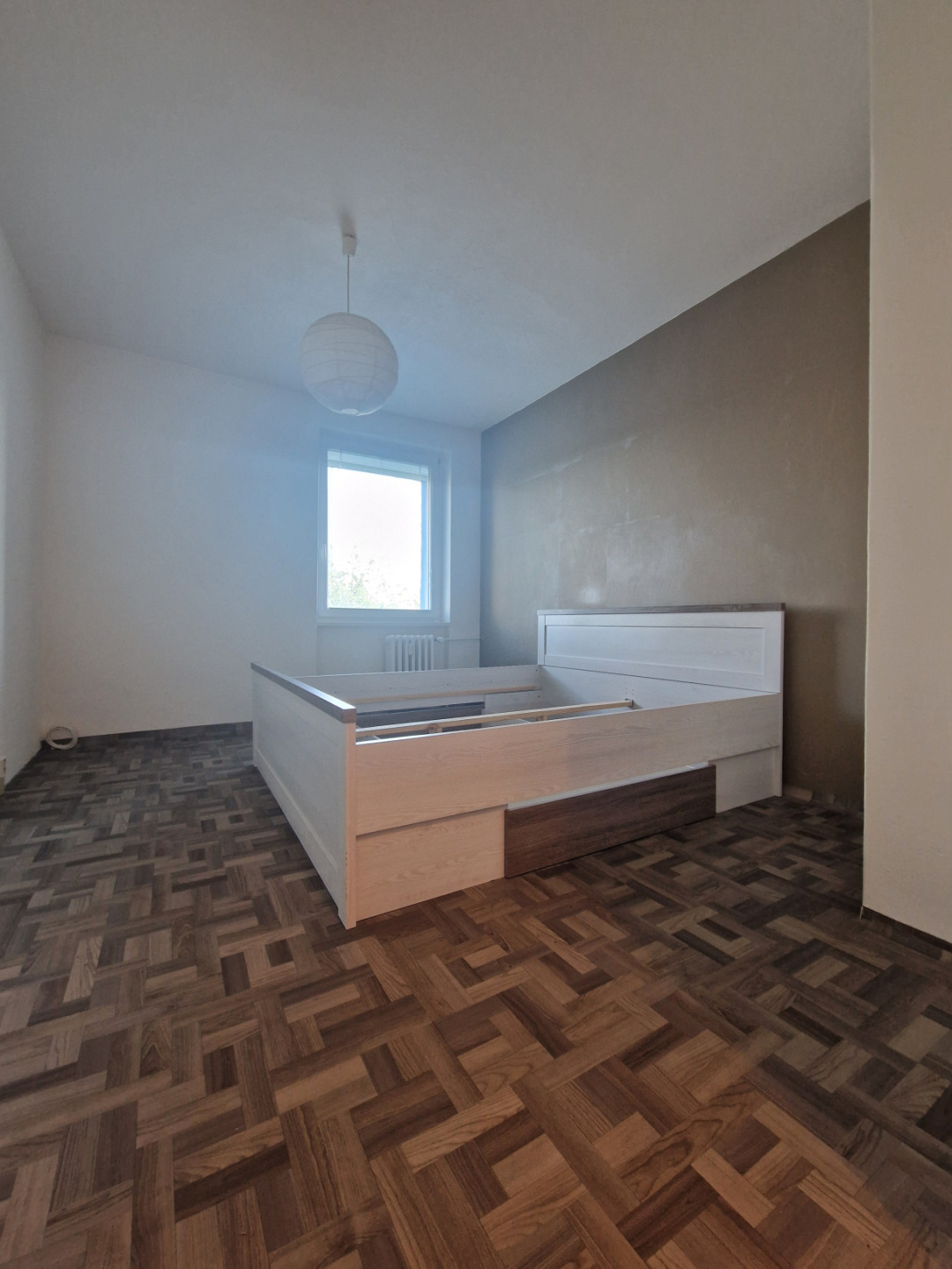 2+1 56m2 v ul.Chvatěrubská, Praha 8