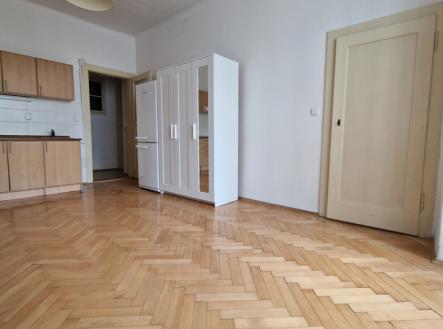 Pronájem bytu, 1+kk, 29 m²