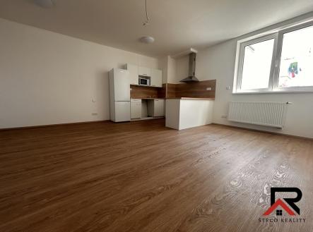 img-8144.jpeg | Pronájem bytu, 1+kk, 2 366 m²