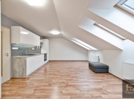 2-1.jpg | Pronájem bytu, 1+kk, 42 m²