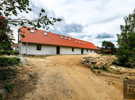 1.jpg | Prodej - dům/vila, 220 m²
