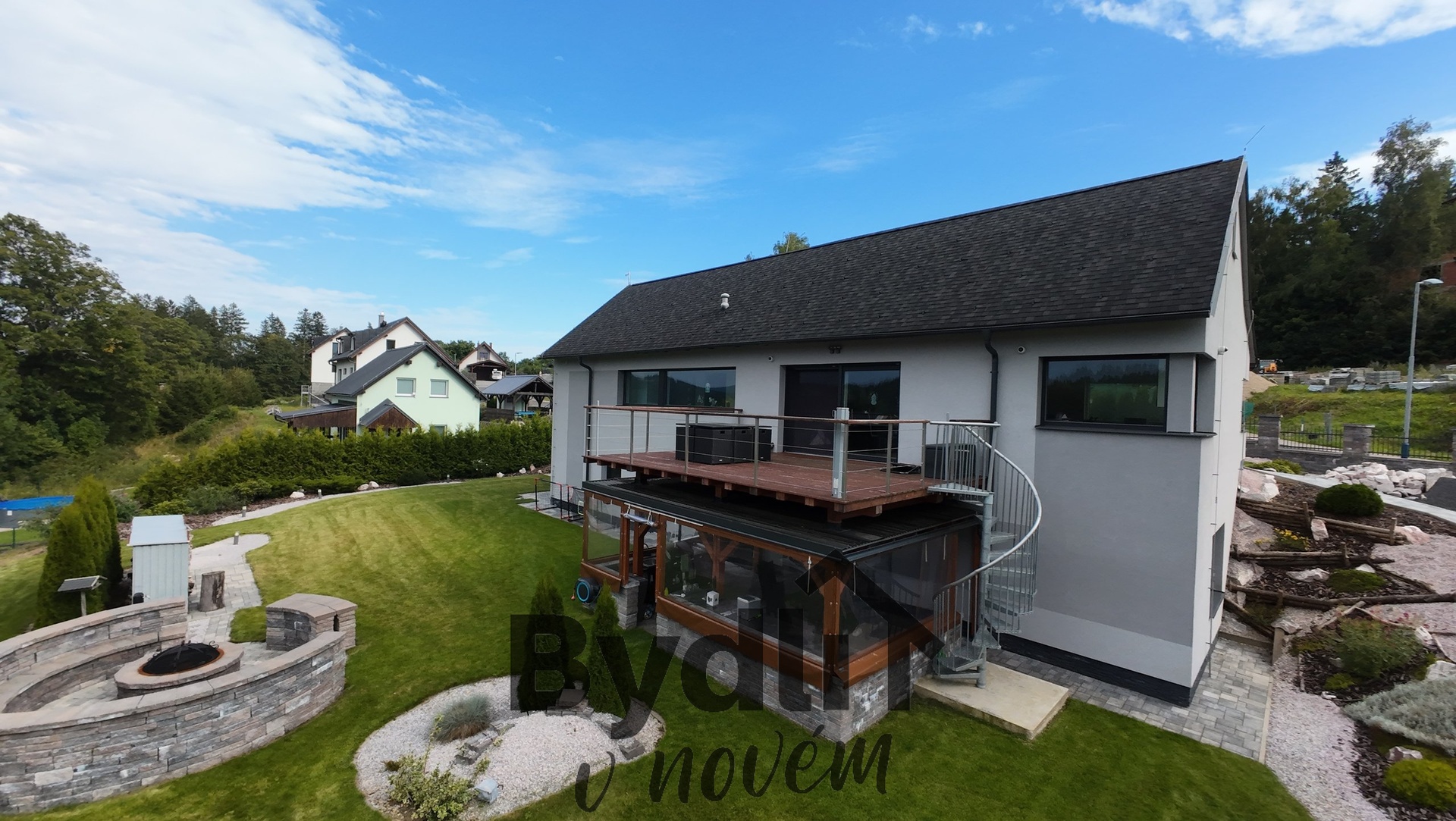 dji_fly_20250808_190318_0195_1754814156580_photo