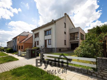 pohled z ulice | Prodej - dům/vila, 265 m²