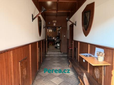 Pronájem - restaurace, 180 m²