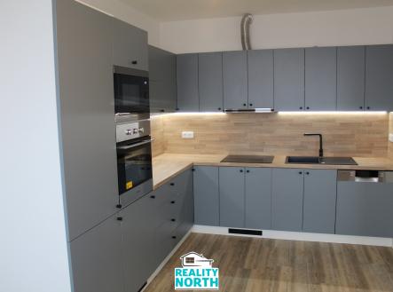 Kuchyně 1 | Pronájem bytu, 3+1, 78 m²