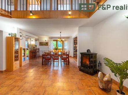 Prodej - dům/vila, 320 m²