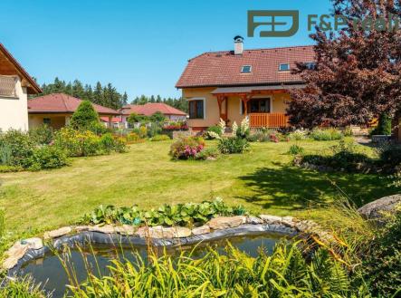 Prodej - dům/vila, 320 m²