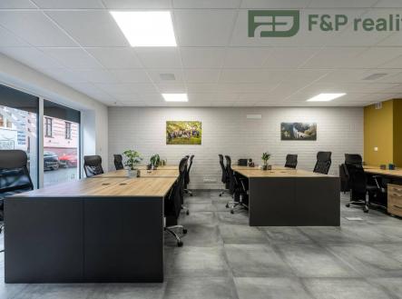 Pronájem - komerční objekt, obchodní centrum, 133 m²