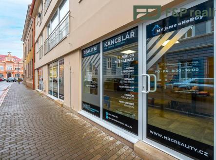 Pronájem - komerční objekt, obchodní centrum, 133 m²