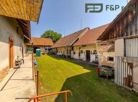 Prodej - dům/vila, 300 m²