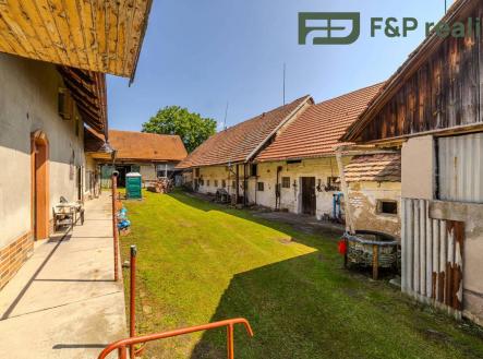 Prodej - dům/vila, 300 m²