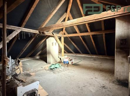 Prodej - malý objekt/garáž