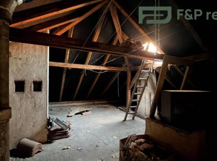 Prodej - malý objekt/garáž