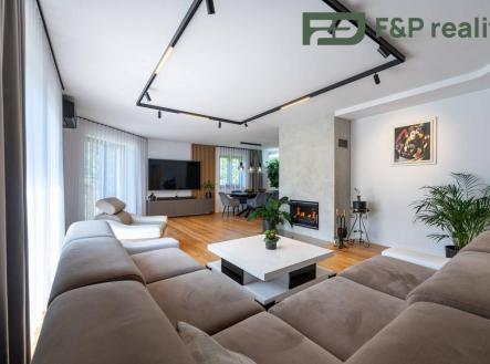 Prodej - dům/vila, 320 m²
