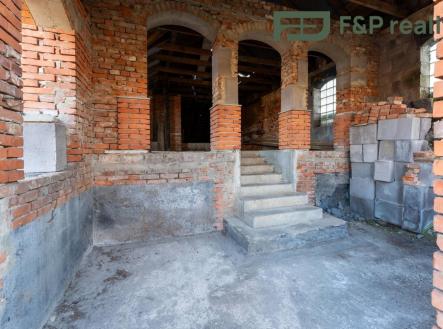 Prodej - dům/vila, 330 m²