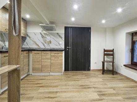 kuchyň | Pronájem bytu, 2+1, 65 m²