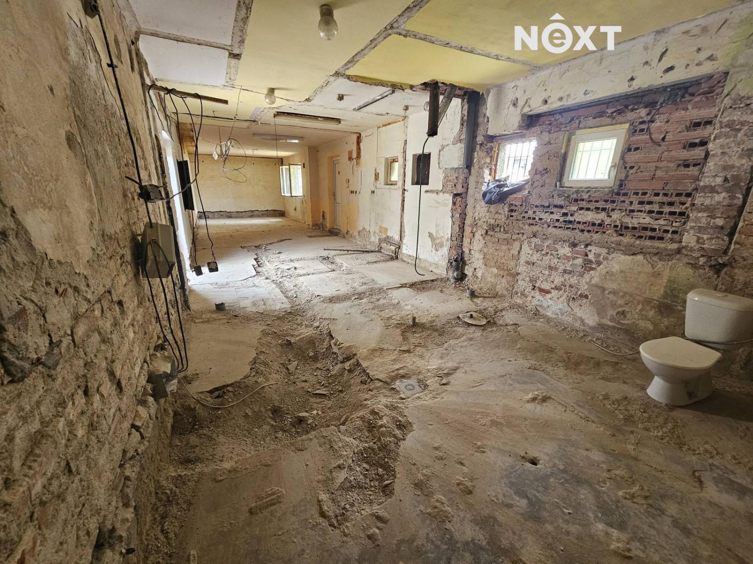 Prodej komerční Kanceláře, 73㎡