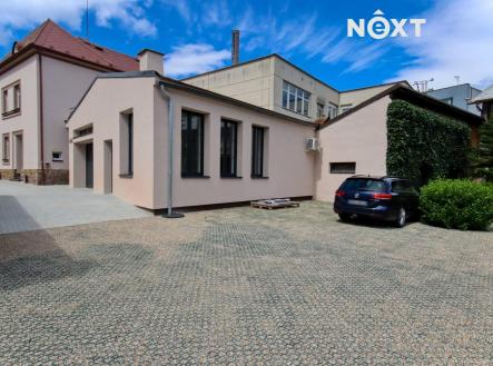 Pronájem - komerční objekt, obchodní centrum, 77 m²