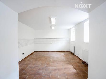 Prodej - komerční objekt, obchodní centrum, 98 m²