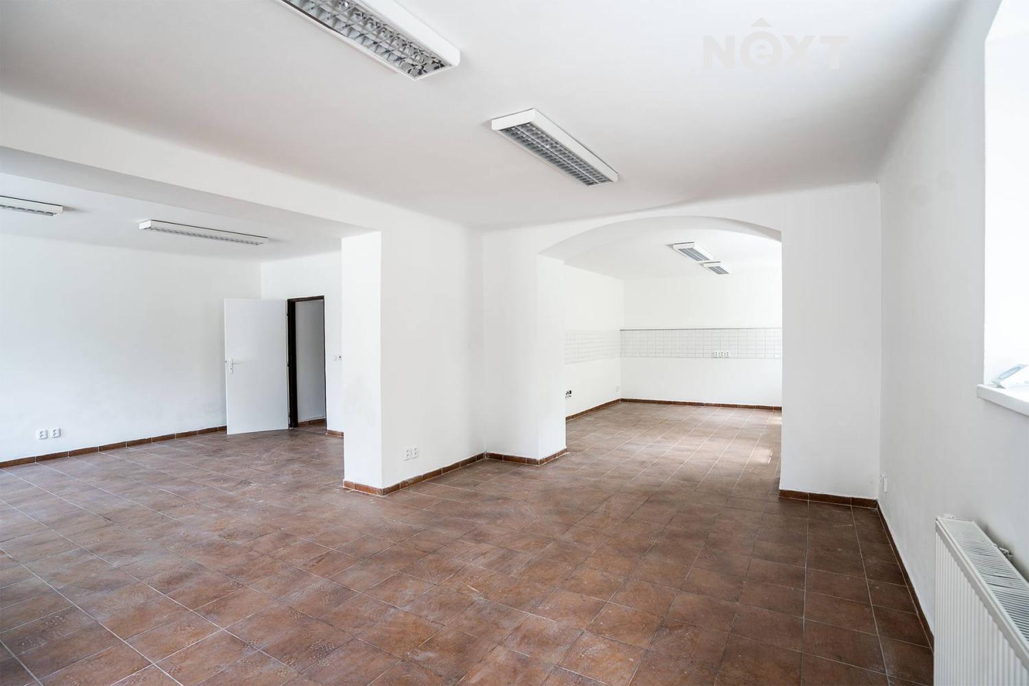 Prodej komerční Obchodní prostory, 98㎡