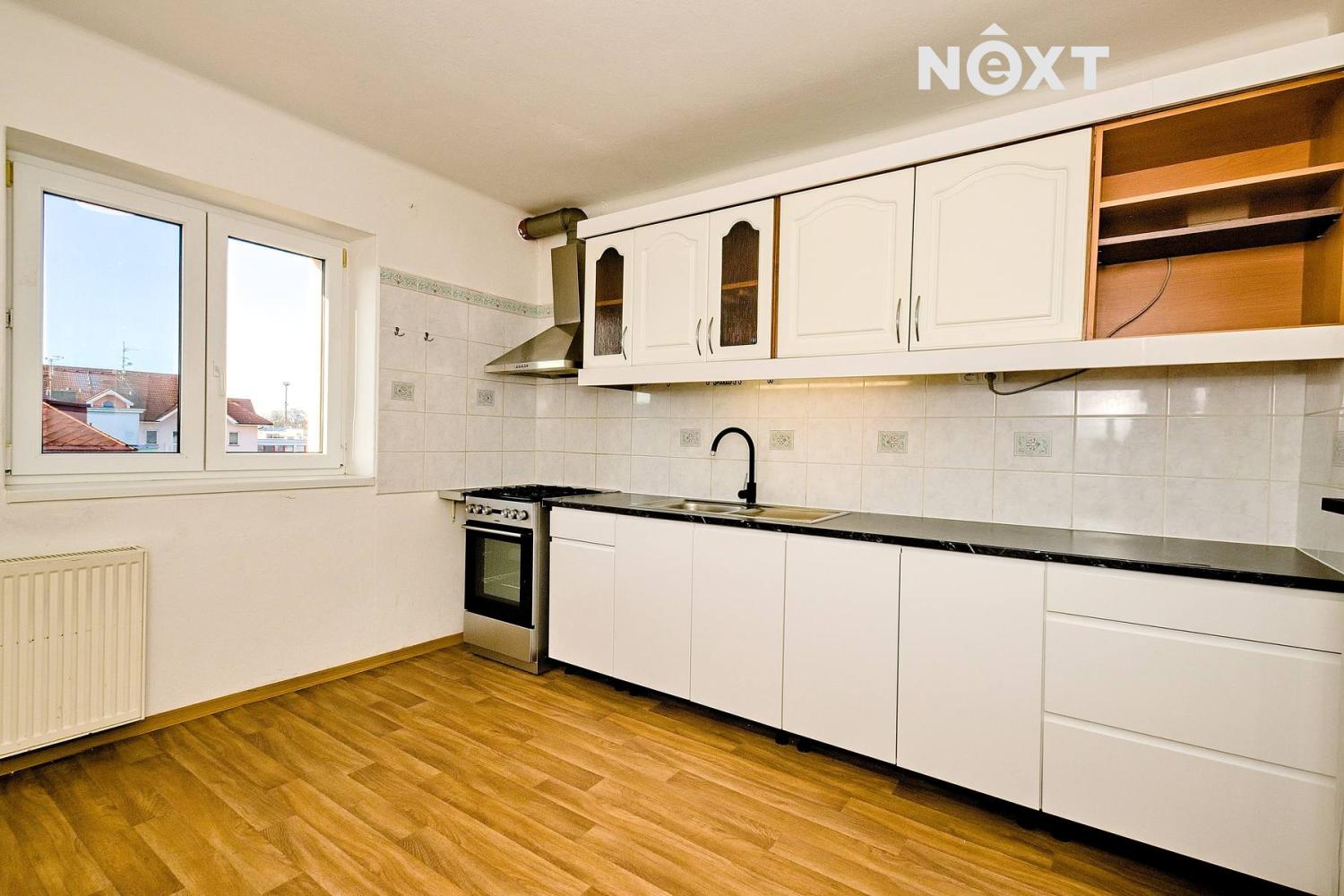 Pronájem byt 3+1, 72㎡