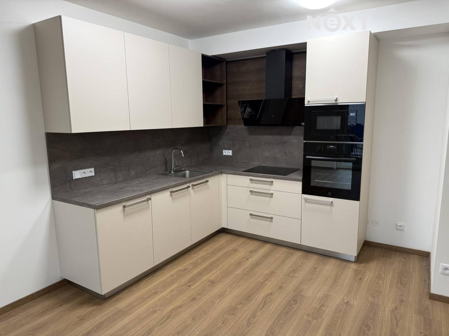 Pronájem byt 2+kk, 60㎡