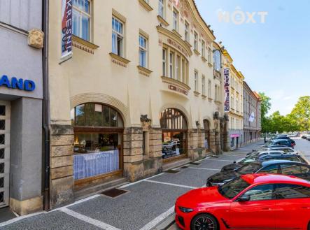 Pronájem - komerční objekt, jiný, 240 m²