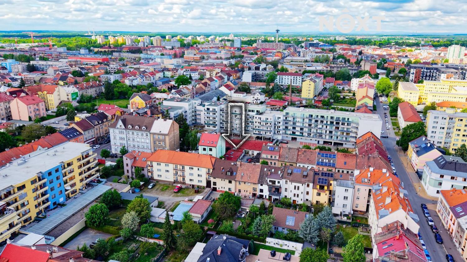 Prodej komerční Kanceláře, 700㎡