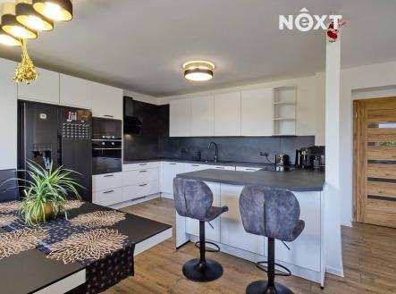 Prodej - komerční objekt, jiný, 1 302 m²