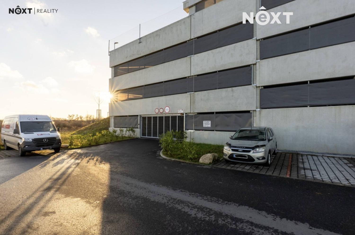 Pronájem ostatní Garážové stání, 13㎡