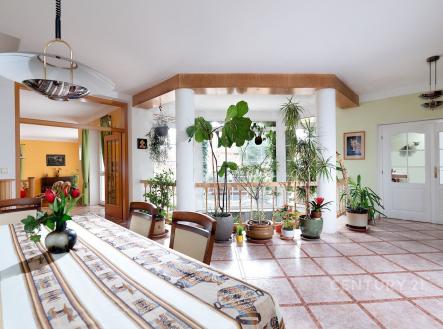 . | Prodej - dům/vila, 498 m²