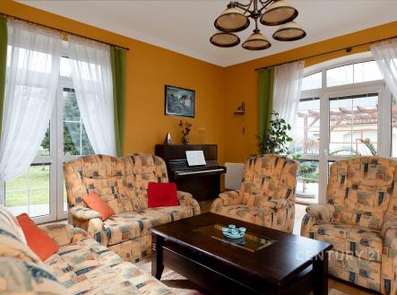 . | Prodej - dům/vila, 498 m²