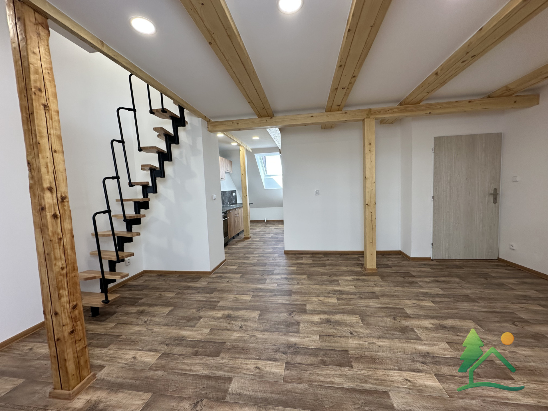  Podkrovní mezonetový byt 2+kk, 70m2, ulice Husova, Pardubice 