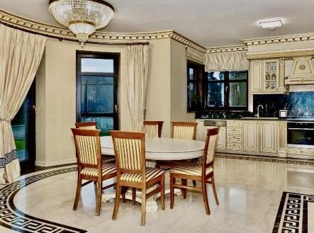 Pronájem - dům/vila, 250 m² obrázek